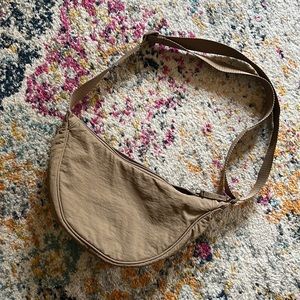 Uniqlo Round Mini Shoulder Bag 2022 edition